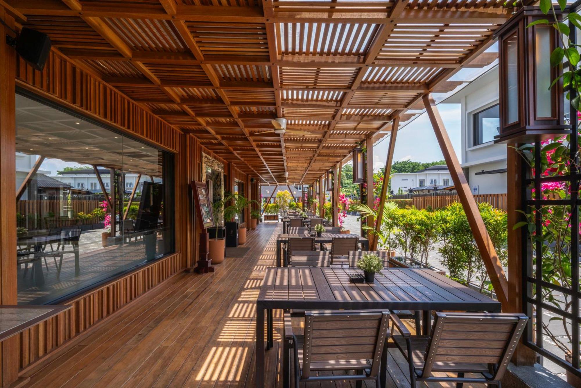 Swiss-Belhotel Borneo Banjarmasin Εξωτερικό φωτογραφία